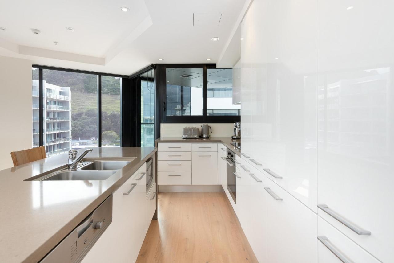 Apartamento Superb Elevated Views Of Harbour With Heated Pool, Gym & Parking Mount Maunganui Exterior foto