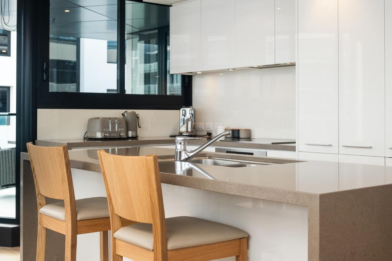 Apartamento Superb Elevated Views Of Harbour With Heated Pool, Gym & Parking Mount Maunganui Exterior foto