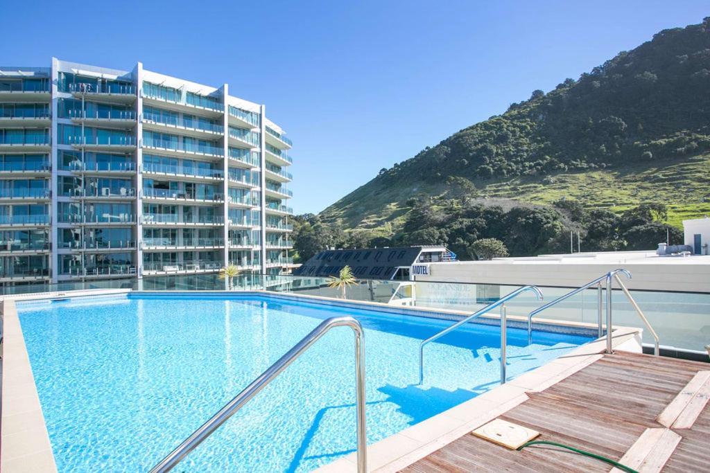 Apartamento Superb Elevated Views Of Harbour With Heated Pool, Gym & Parking Mount Maunganui Exterior foto