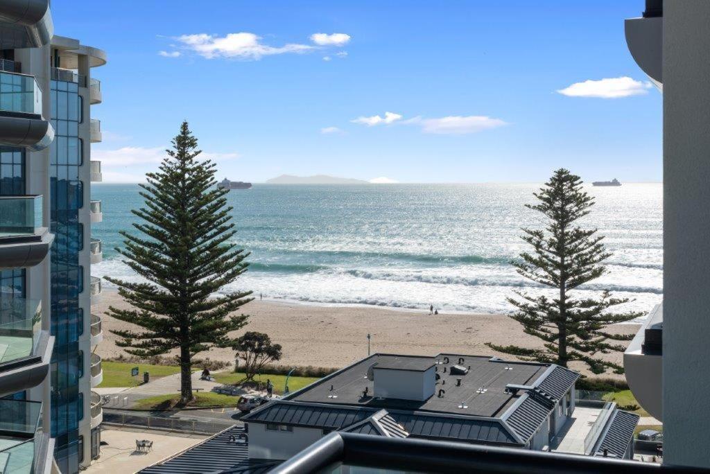 Apartamento Superb Elevated Views Of Harbour With Heated Pool, Gym & Parking Mount Maunganui Exterior foto